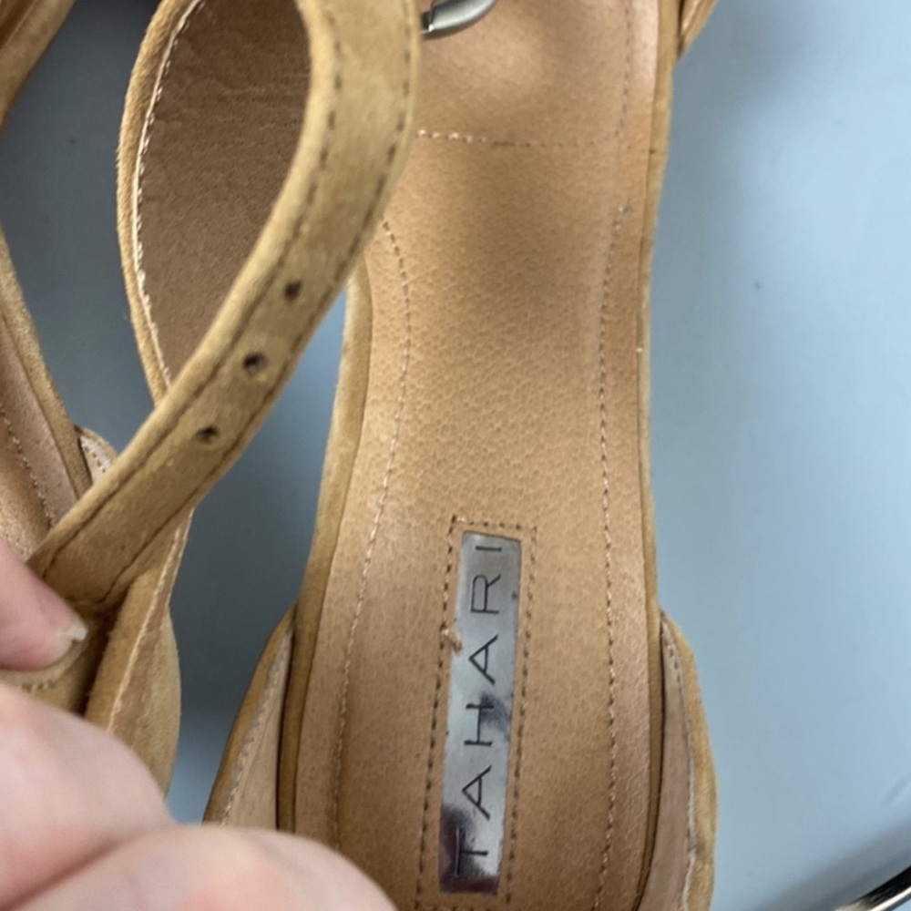 Tahari Norma Sling Back Open Toe T-Strap Tan Suede Leather Heels Womens 10 NWOB - Picture 10 of 15